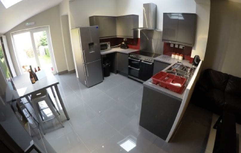 Heeley Road, Selly Oak, Selly Park, Birmingham - Image 1