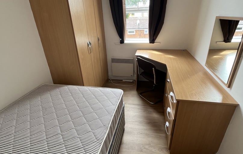 Plymouth Grove, Ardwick, Manchester - Image 1