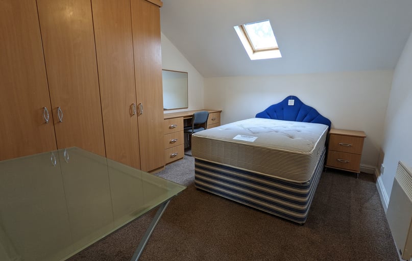 Plymouth Grove, Ardwick, Manchester - Image 1