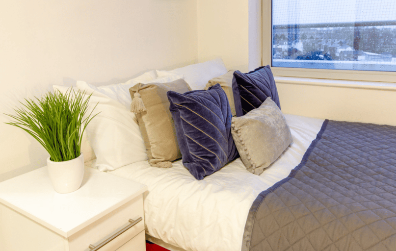Large Silver Plus 2 Bed Room, The Glasshouse, Union Road, City Centre, Nottingham - Image 1