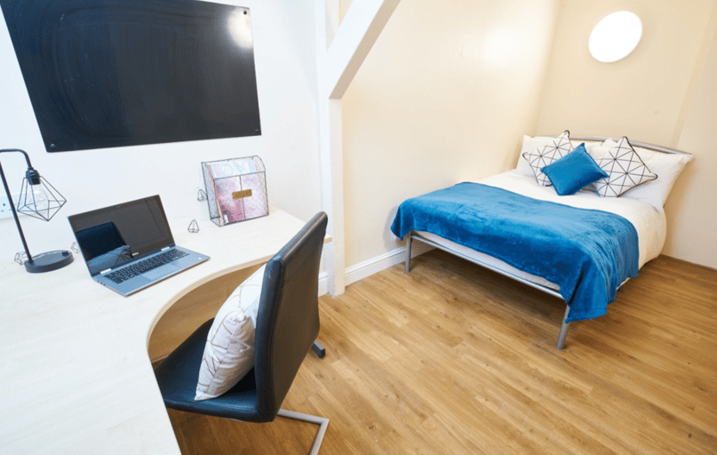 Silver Room, Daisybank Villas, 5-7 Anson Road, Fallowfield, Manchester - Image 1
