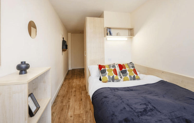 Silver Ensuite, Rockingham House, Broad Lane, City Centre, Sheffield - Image 1