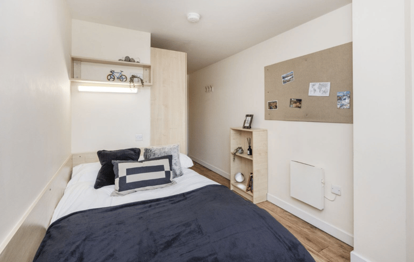 Bronze Ensuite, Rockingham House, Broad Lane, City Centre, Sheffield - Image 1