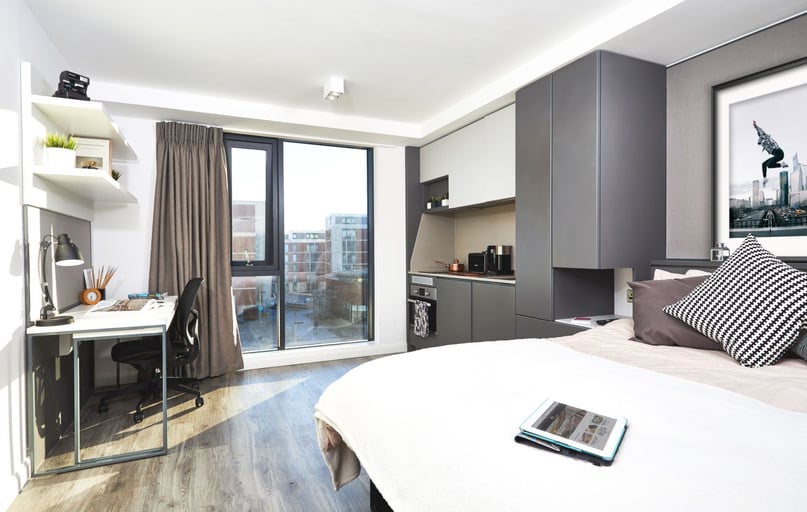 Deluxe, Fountainbridge, 125a Fountainbridge, New Town, Edinburgh - Image 1