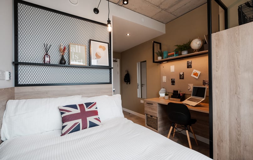 Classic En-suite, YourTRIBE Southwark, 671 - 679 Old Kent Road, Peckham, London - Image 1