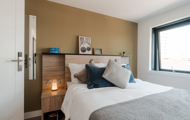 Deluxe Room, YourTribe Deptford, 82-84 Childers Street, Deptford, London - Image 1