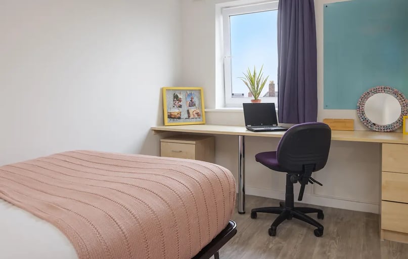 Budget Ensuite, Knoll Court, Tower Street, City Centre, Newcastle - Image 1
