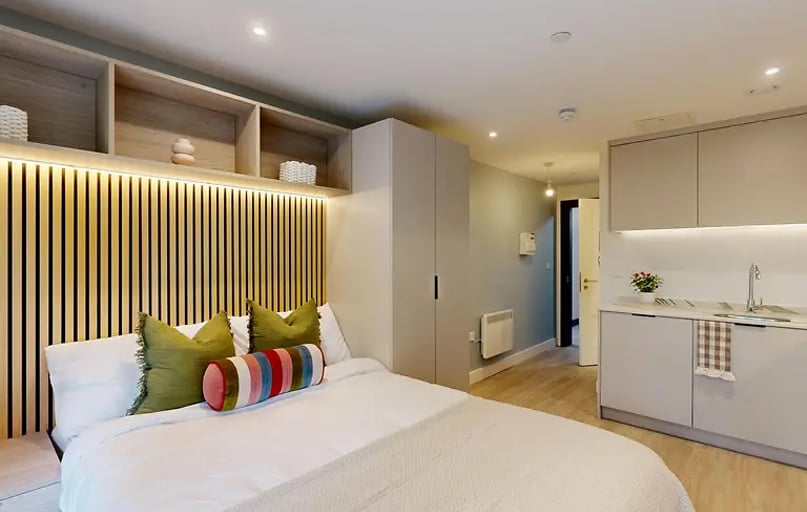 Premium Studio, Rothesay House, 17 Hinton Road, City Centre, Bournemouth - Image 1