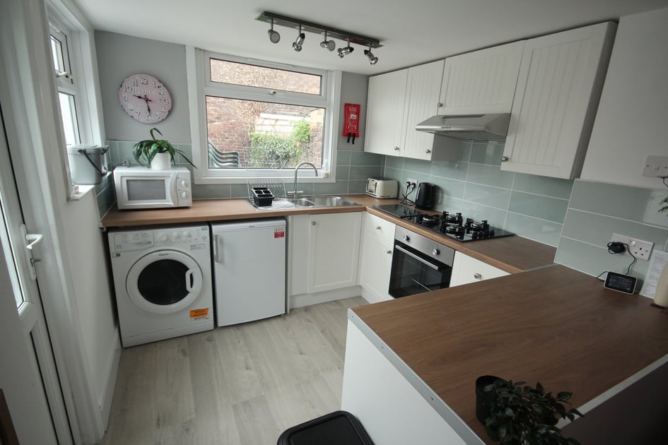Jessie Road (ALL DOUBLE BEDROOMS), Southsea, Portsmouth - Image 2