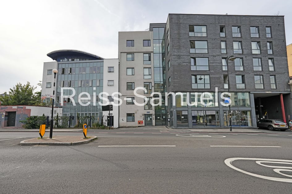 Baltic Place, Haggerston, London - Image 1