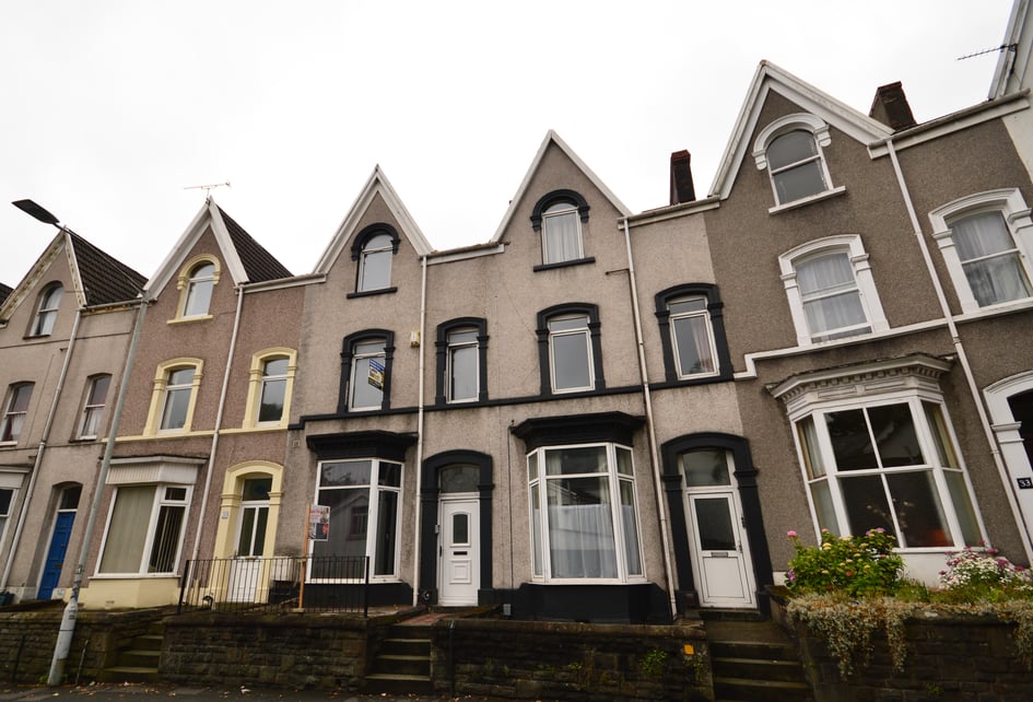 Bryn Y Mor Crescent, Brynmill, Swansea - Image 1