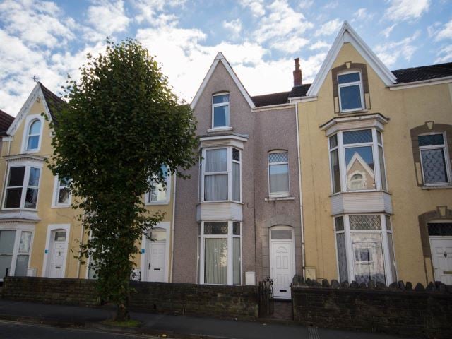 Gwydr Crescent, Uplands, Swansea - Image 1