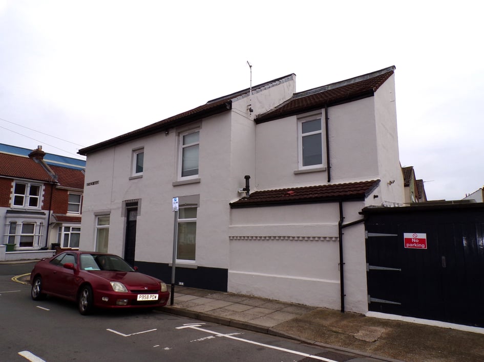 Carisbrooke Road, Fratton, Portsmouth - Image 1