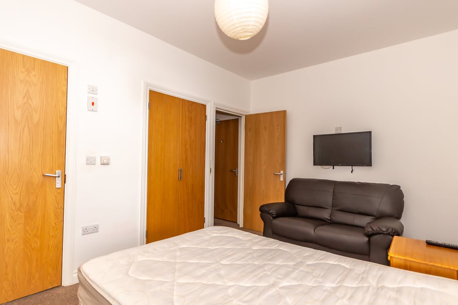 8 Whitefield Terrace Flat 5 (students), Plymouth - Image 2