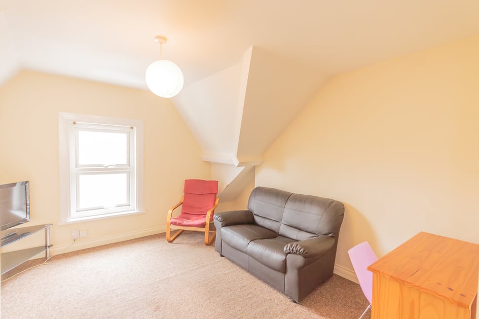 Flat 3, Plymouth - Image 1