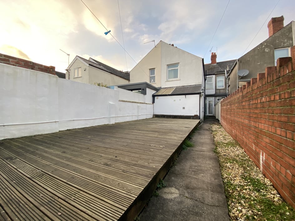 Heath, Gabalfa, Cardiff - Image 9