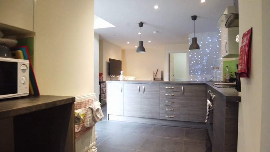 Cathays, Cardiff - Property Video