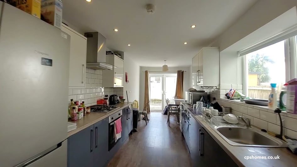 Cathays, Cardiff - Property Video