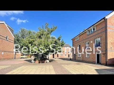 Ambassador Square, Isle of Dogs, London - Property Video