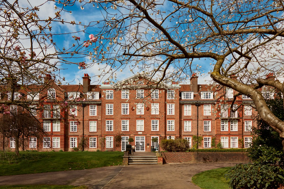 Regent's University London